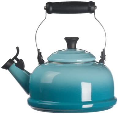 Le-Creuset-Classic-Whistling-Kettle-min