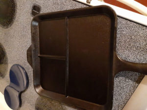 lodge-griddle-pan-min-300x225